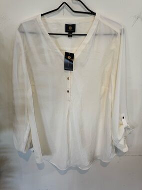 JM Collection White V-Neck Button-Front Women's Blouse